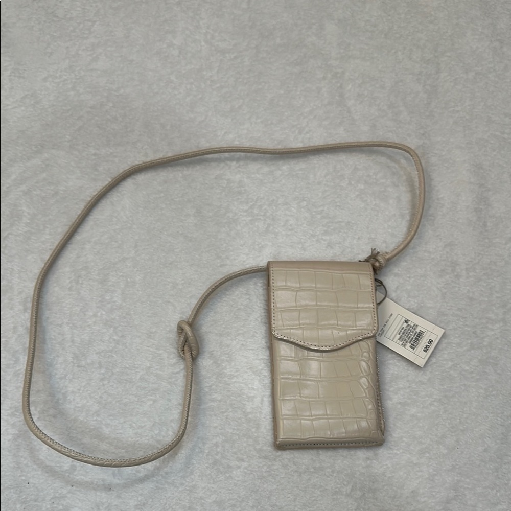 A New Day Cream Crossbody Bag with Elegant Style - Picture 2 of 11